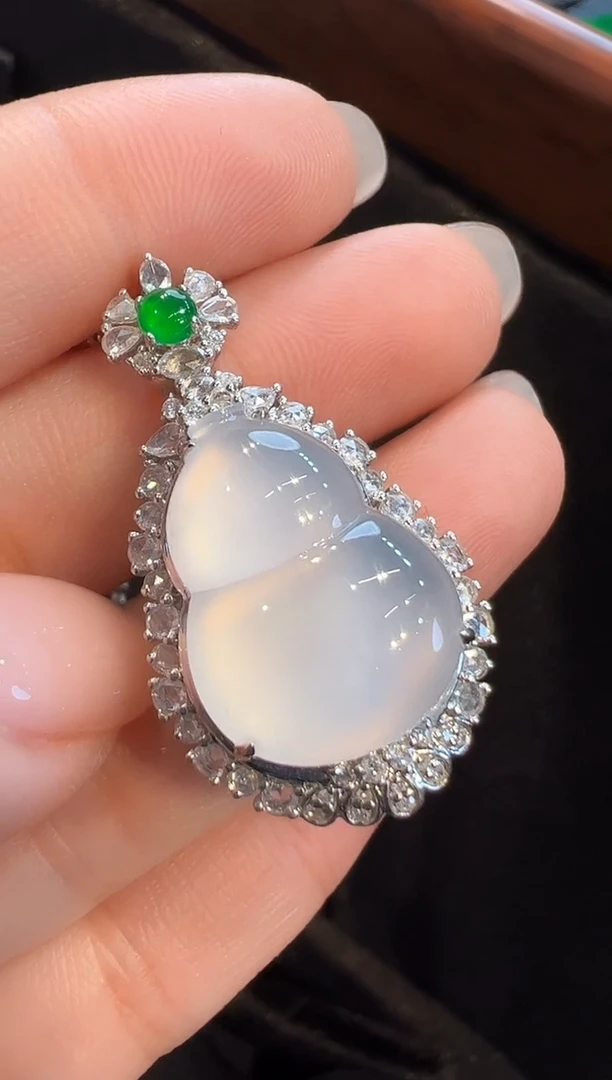 吊坠(不含链)18K金镶嵌翡翠AL6吊坠