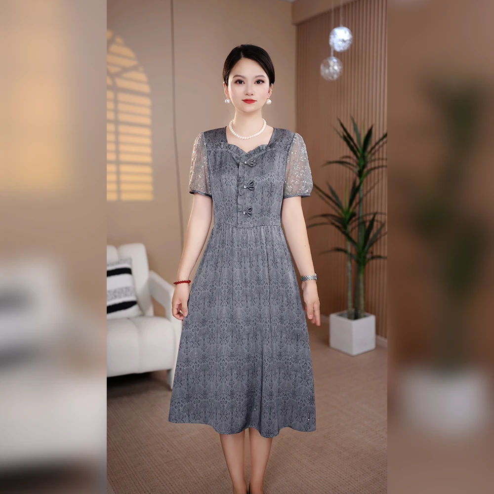 2025爆款妈妈装轻奢高级感洋气遮肚子时尚百搭显瘦女士夏季连衣裙