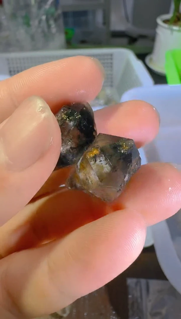 未镶嵌珠宝半成品水晶一****e瑞，水晶