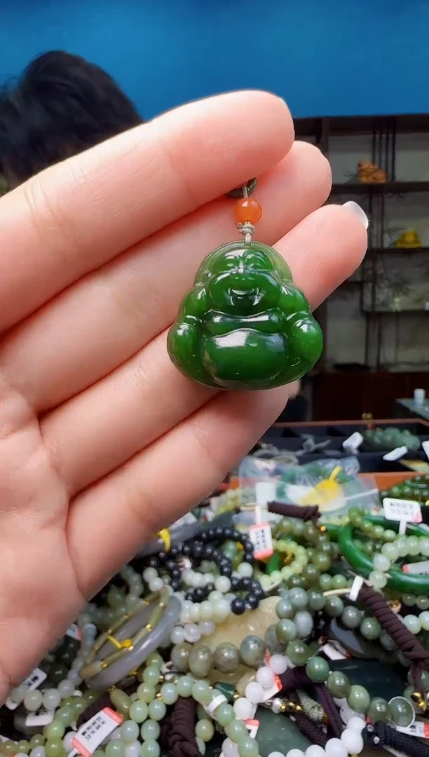 颈饰未镶嵌和田玉1