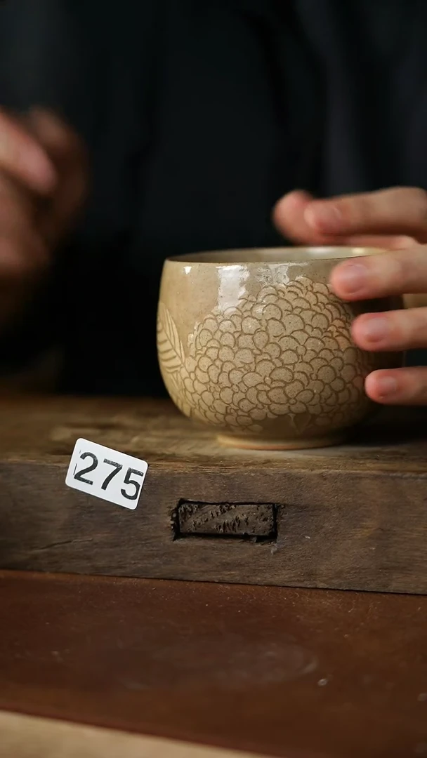 瓷片微瑕粉引手工剔刻介意勿拍！