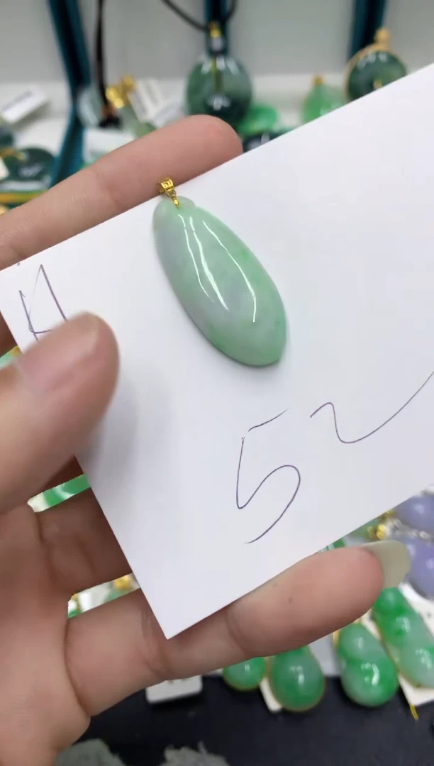 【闪购商品】翡翠颈饰18K金镶嵌翡翠