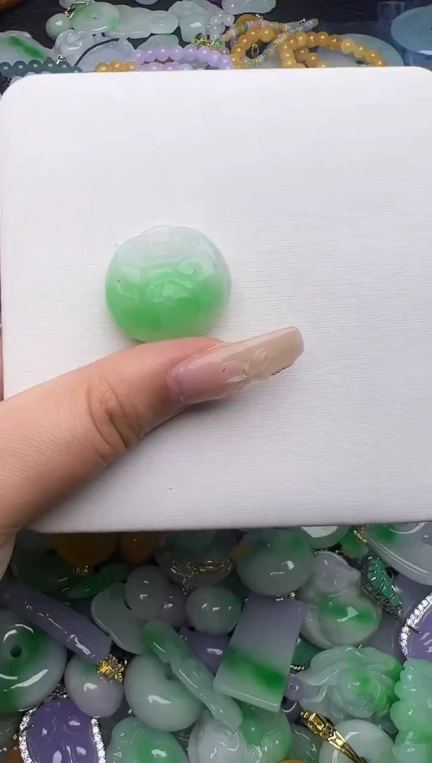 翡翠未镶嵌颈饰天然缅甸翡翠吊坠