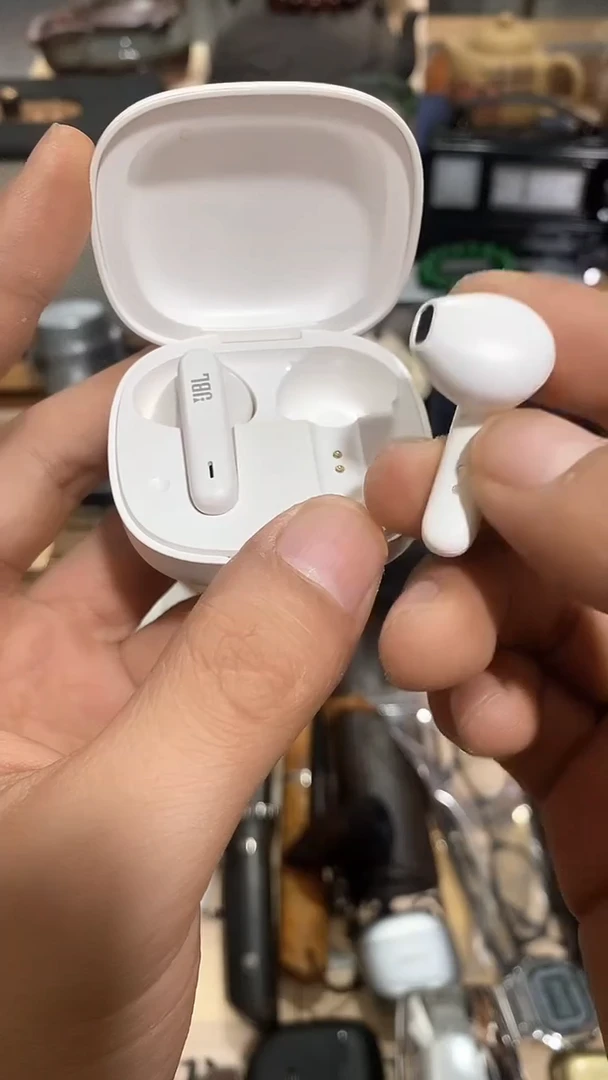 瓷片闪购商品  如图所示