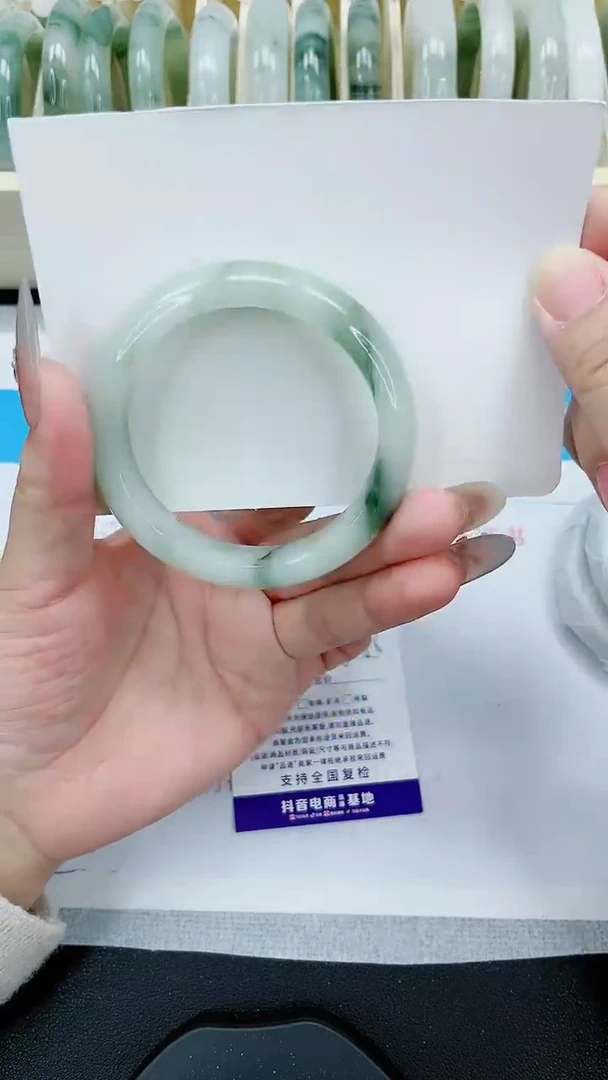 【闪购商品】石英质玉手镯未镶嵌88号/55-56圈