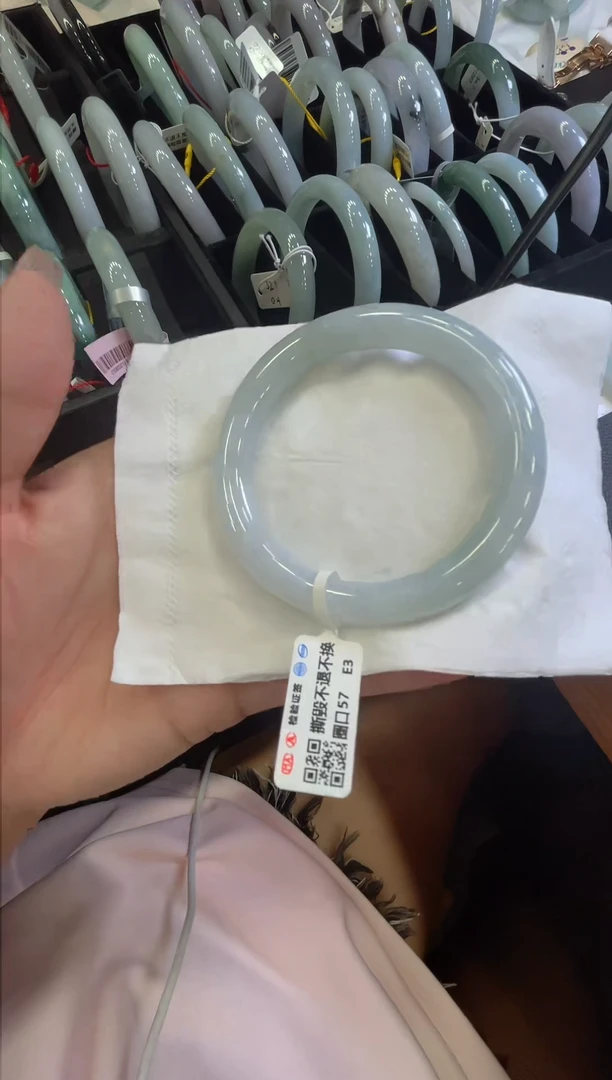 翡翠手镯未镶嵌安**～天然缅甸翡翠A货