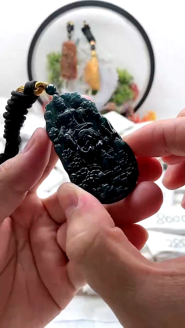 颈饰未镶嵌翡翠普贤