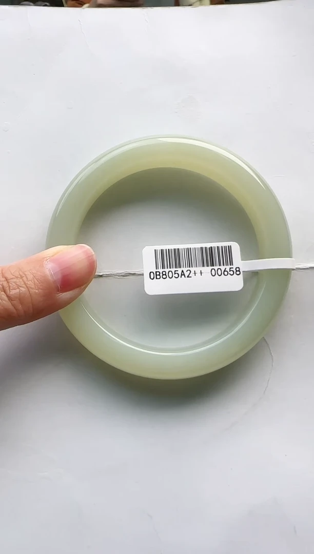 【闪购商品】和田玉手镯未镶嵌58