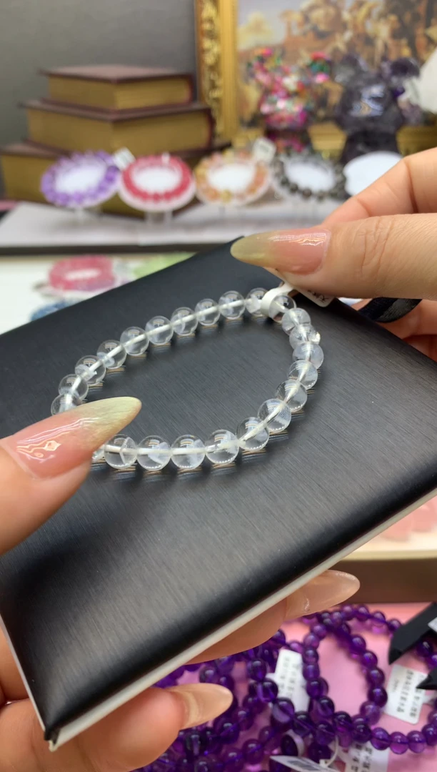 【闪购商品】水晶手串未镶嵌金字塔白幽灵8+（颜色以实物为主）
