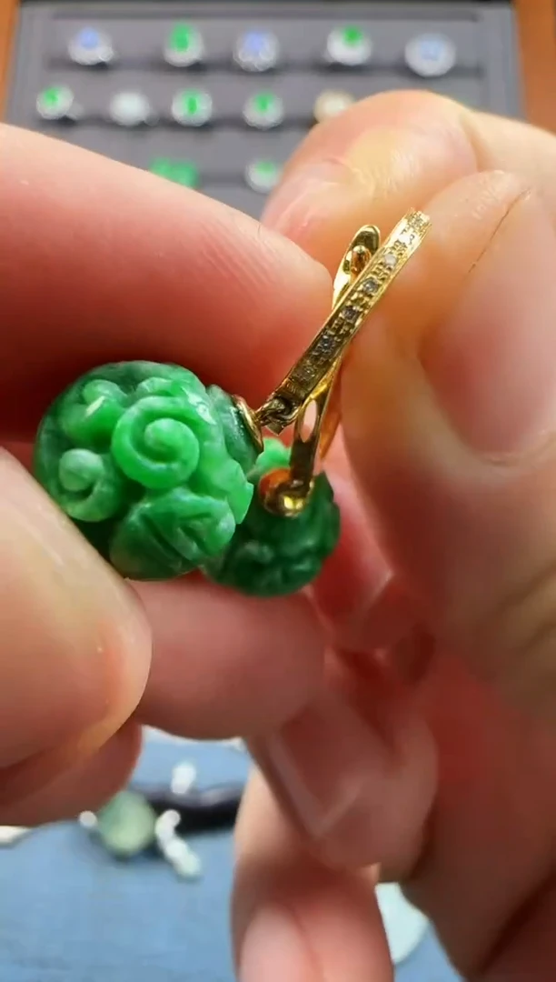 翡翠18K金镶嵌耳饰111