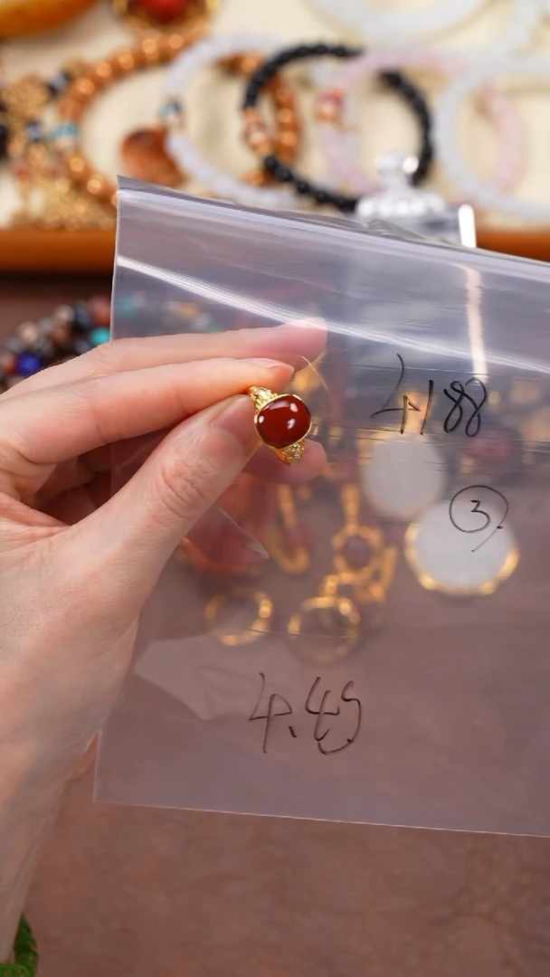 18K金镶嵌南红玛瑙戒指安****️柒禧文玩回血好物