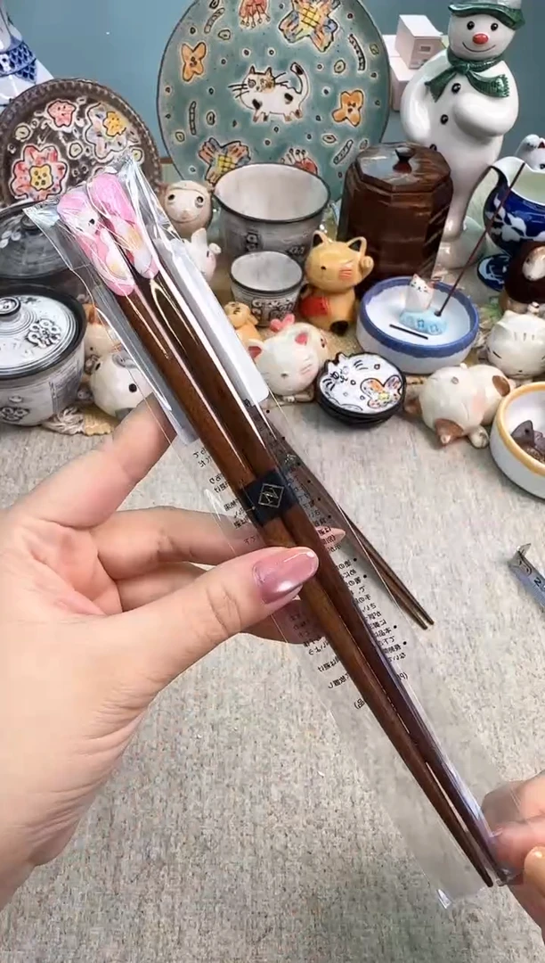 瓷片泡泡家的瓷器真好看