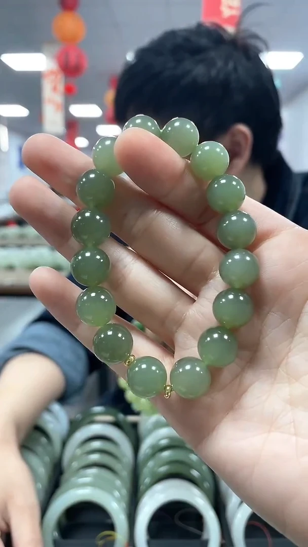 【闪购商品】和田玉手链未镶嵌湖水冻葡萄肉卡12手串一条