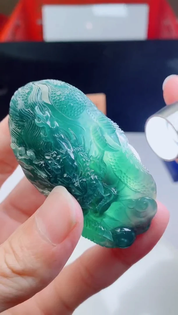 颈饰未镶嵌翡翠   ·