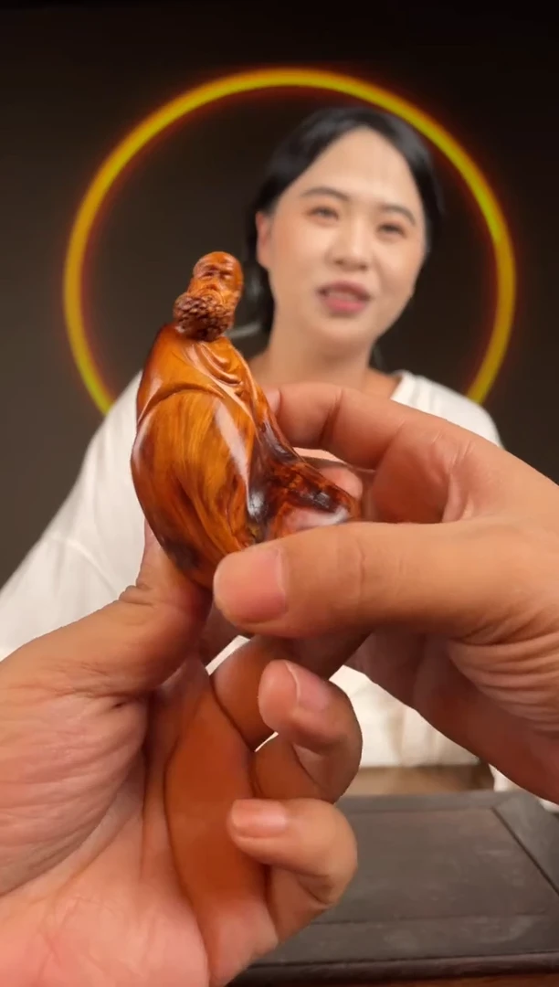 柏木（崖柏）手工摆件,先抢先得! 编号:147
