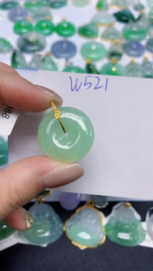 颈饰18K金镶嵌翡翠天然缅甸翡翠A货翡翠百元以上9元证书费自理