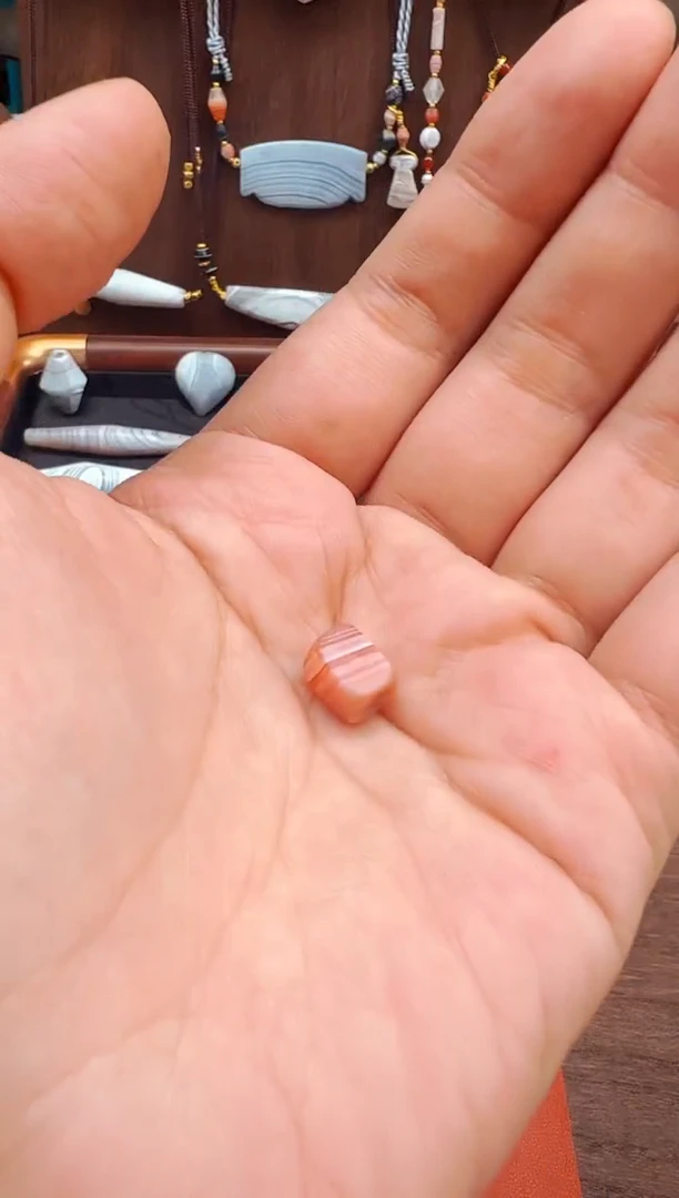 玛瑙/玉髓颈饰未镶嵌【 肖钟出品 】配珠