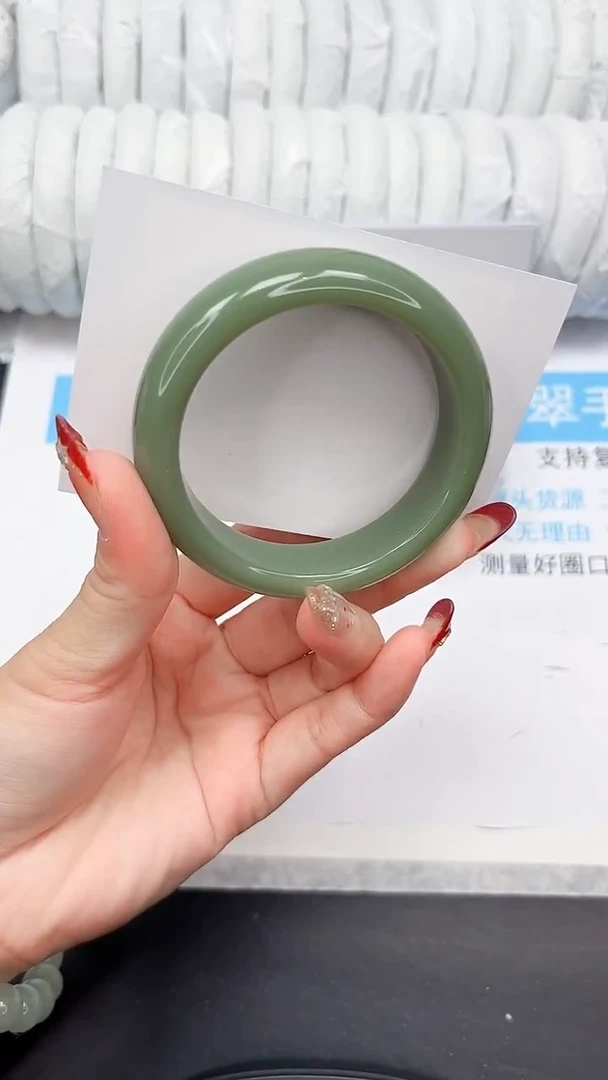 未镶嵌手镯石英质玉156-55