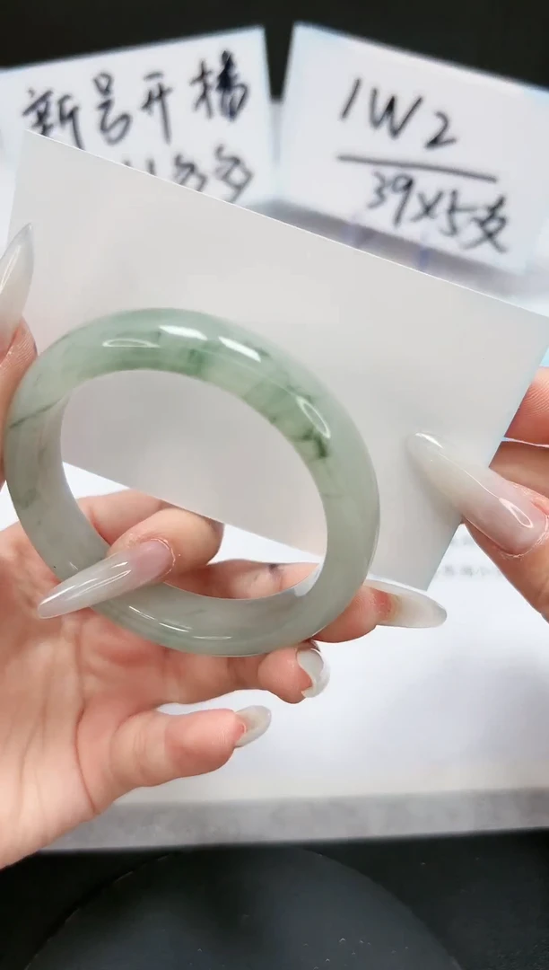 【闪购商品】石英质玉手镯未镶嵌AA160-54-55