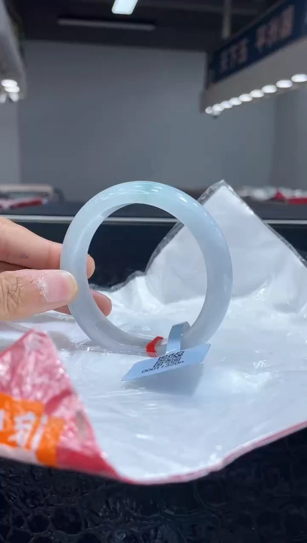 未镶嵌手镯翡翠10