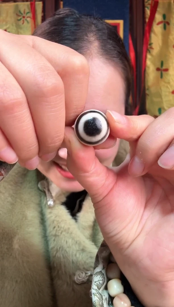 无非金属藏地黑白古珠