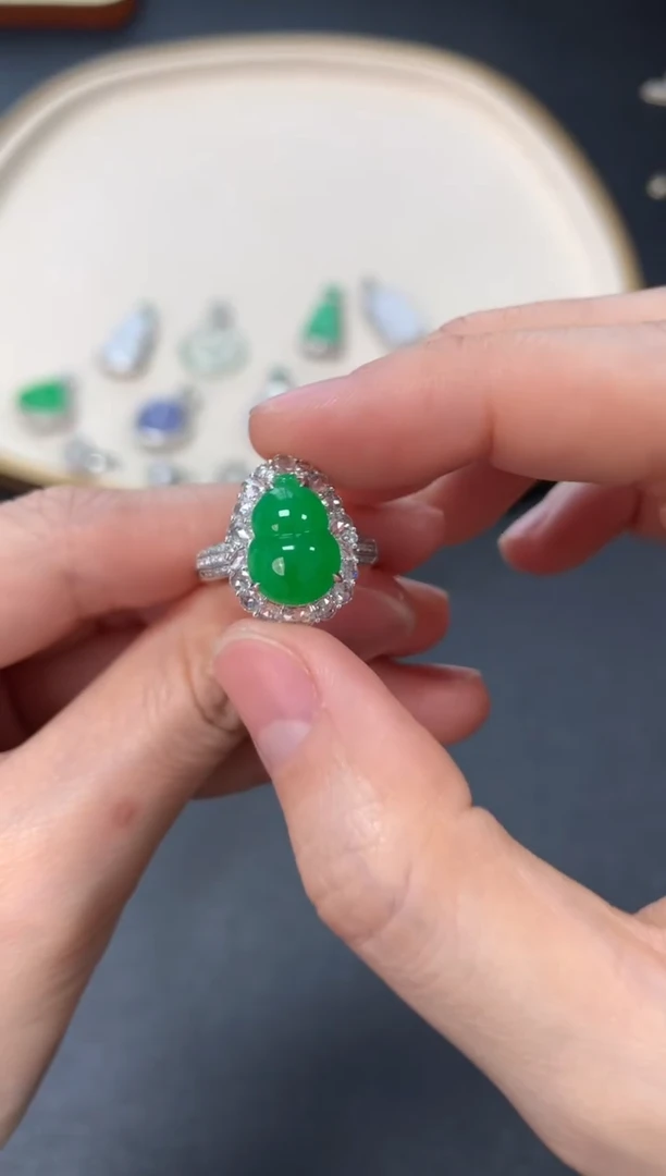 【闪购商品】翡翠戒指18K金镶嵌戒指39800