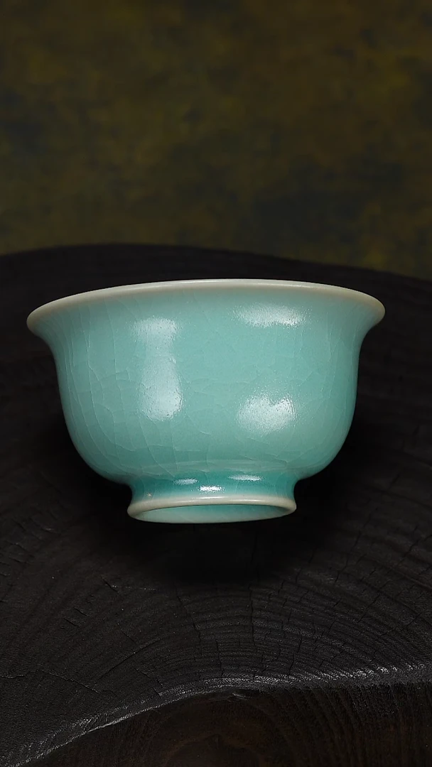 杯子瓷卷足压手杯-精品
