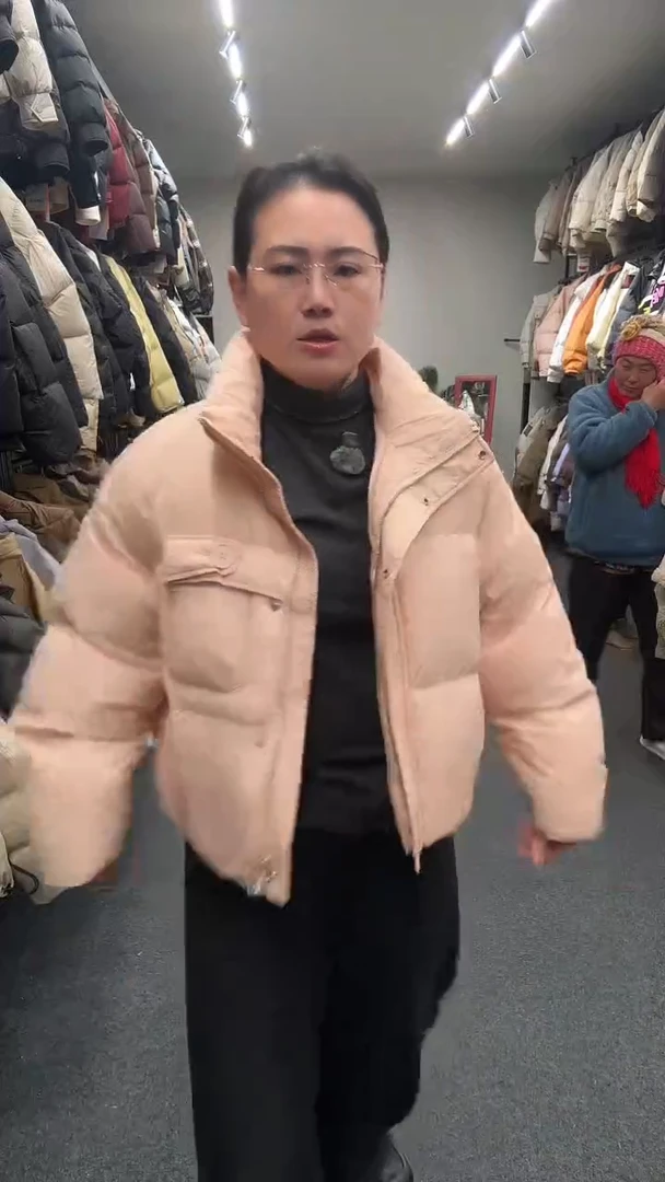 艾雨衣尚羽绒外套