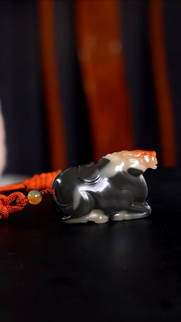 寿山石你*啊五彩芙蓉石马到成功手把件