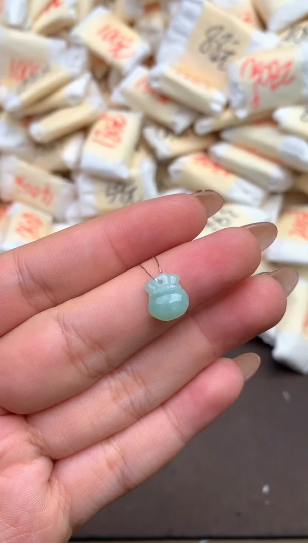 【闪购商品】翡翠挂件未镶嵌— 31