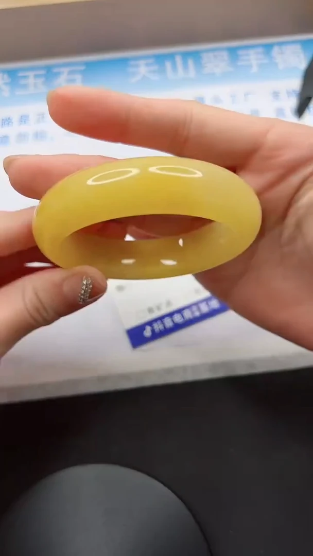 【闪购商品】石英质玉手镯未镶嵌927-56