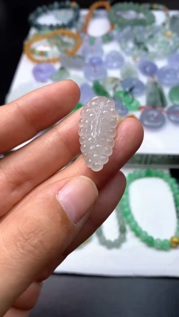 定制翡翠未镶嵌翡翠毛货发货发一个