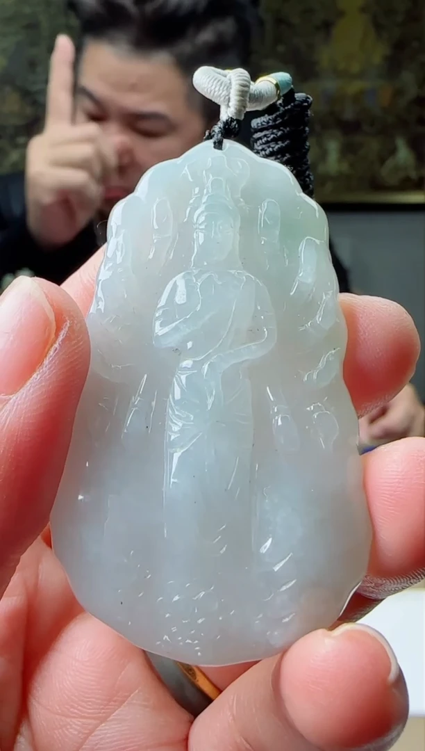 【闪购商品】翡翠颈饰未镶嵌1111111111