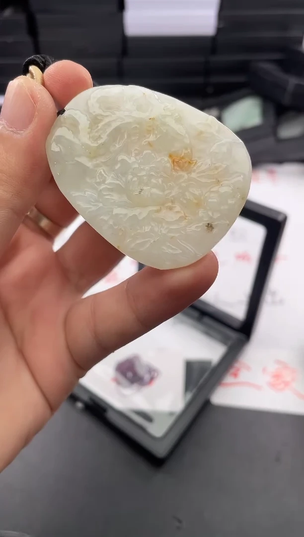 颈饰未镶嵌翡翠....8/28/.51