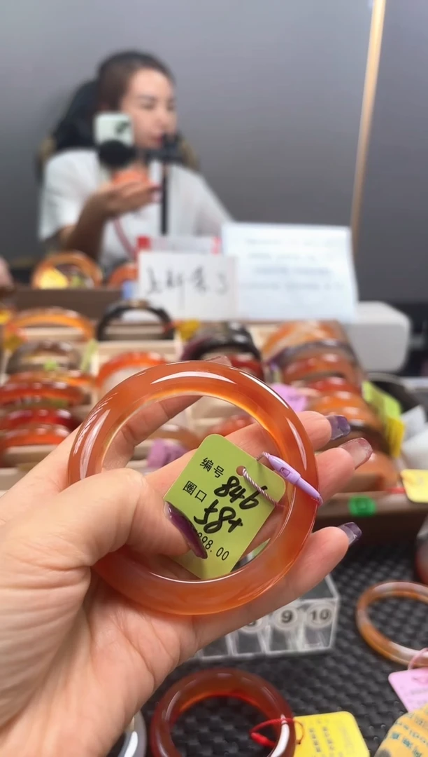 手镯玛瑙/玉髓未镶嵌?****^846
