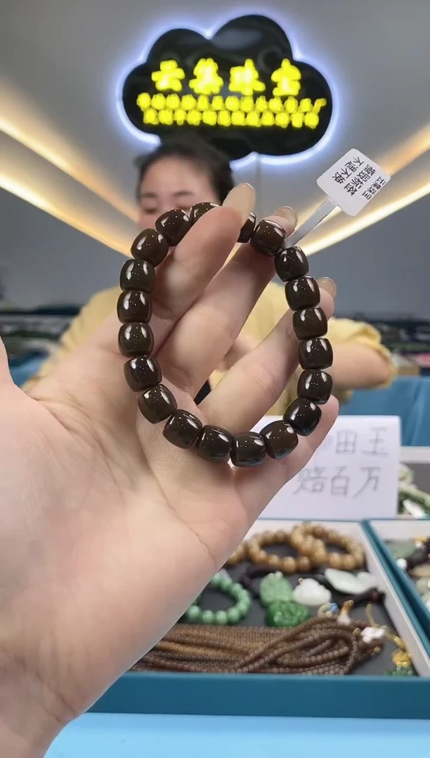 和田玉未镶嵌颈饰拍一发一