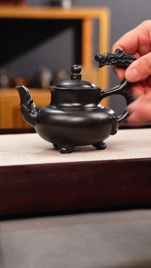 茶壶紫砂石黄 三足龙把壶