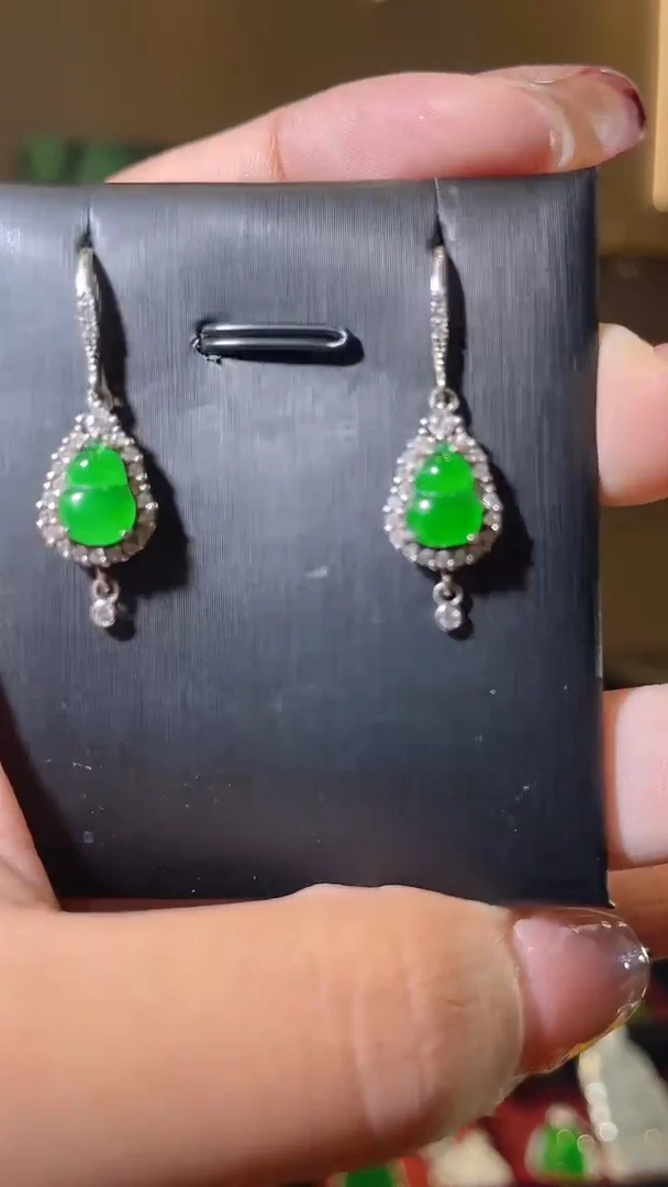【闪购商品】翡翠耳饰银S925镶嵌天然翡翠A货