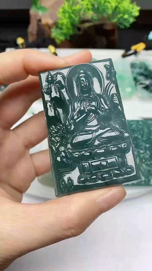 【闪购商品】翡翠颈饰未镶嵌