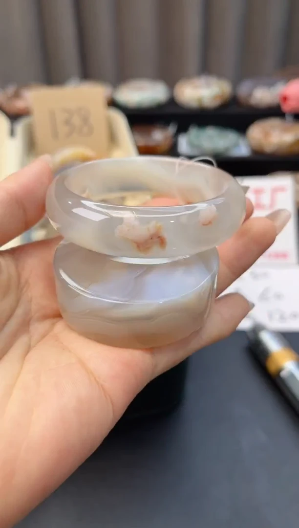 未镶嵌手镯石英质玉赠送镯心（56圈口）