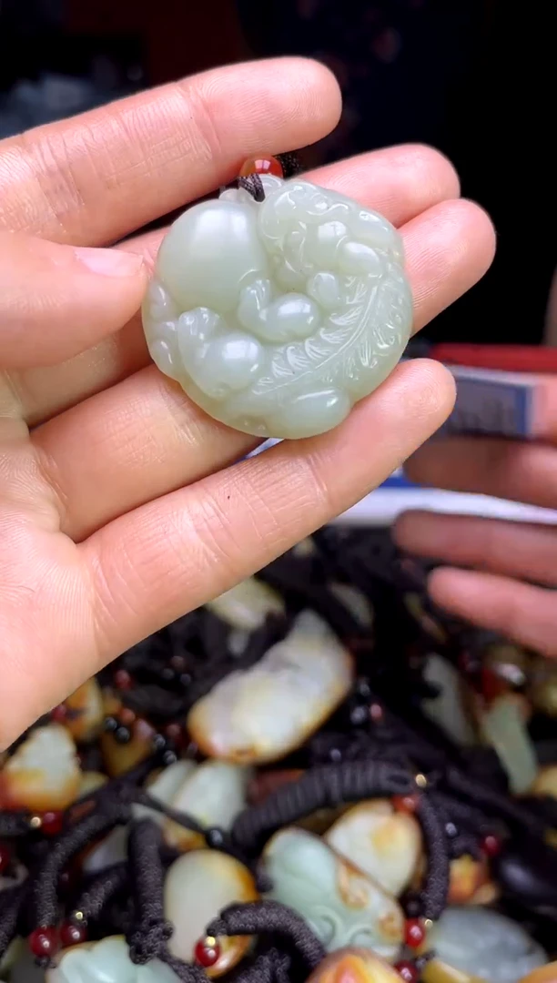 【闪购商品】和田玉未镶嵌颈饰456456