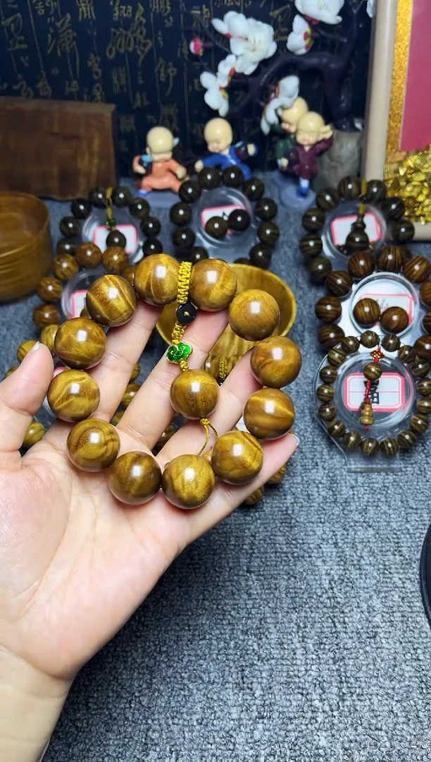 金丝楠手串/手链d***.2.0小龙胆纹180