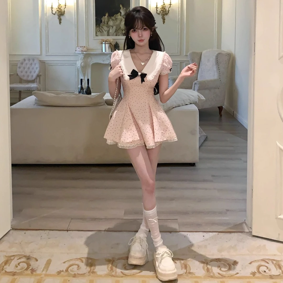 法式粉色波点蝴蝶结泡泡袖拼接连衣裙女春夏纯欲甜美显瘦气质短裙