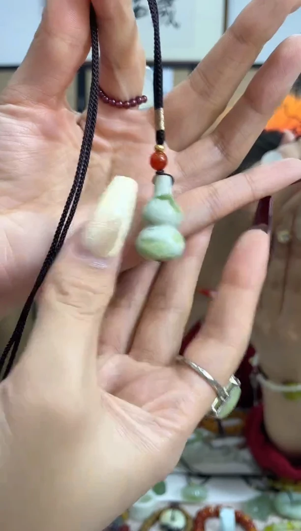 【闪购商品】岫玉吊坠未镶嵌多样性发货其中发一