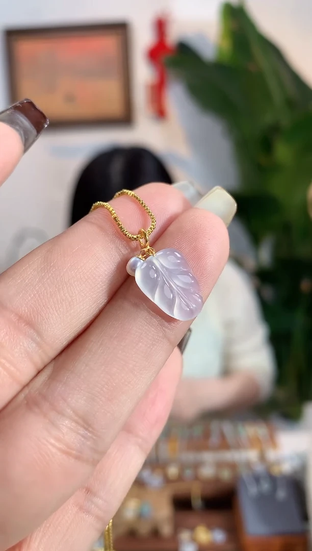 翡翠18K金镶嵌吊坠(不含链)叶子