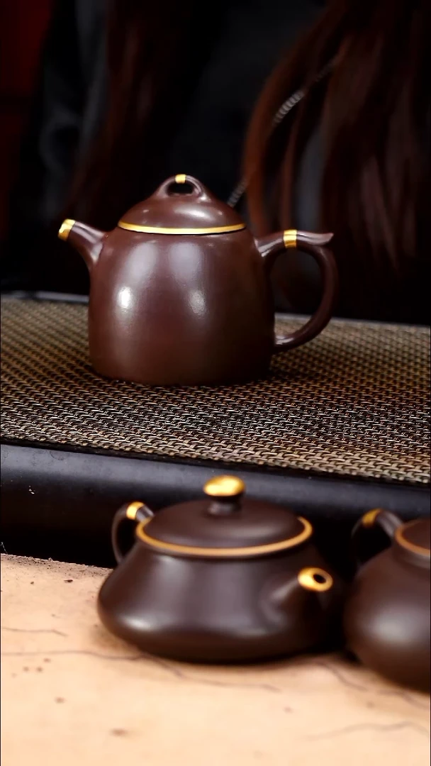 茶壶紫砂四号井茄皮紫泥描金最新款秦权160cc