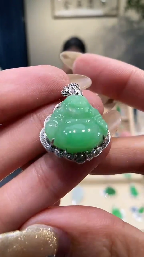 【闪购商品】翡翠吊坠(不含链)18K金镶嵌佛公