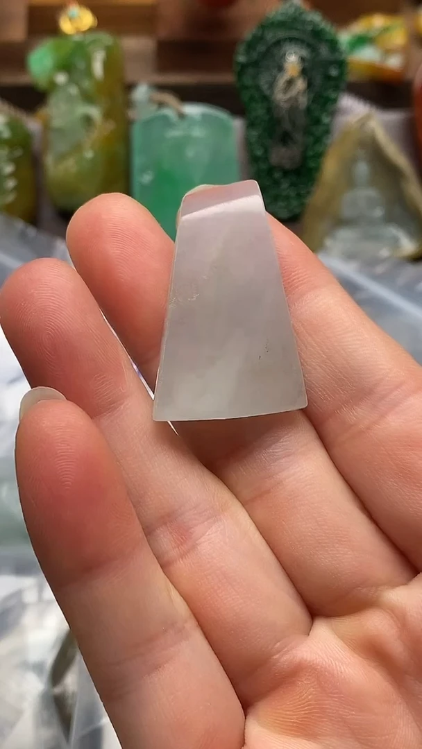 翡翠未镶嵌颈饰翡翠吊坠