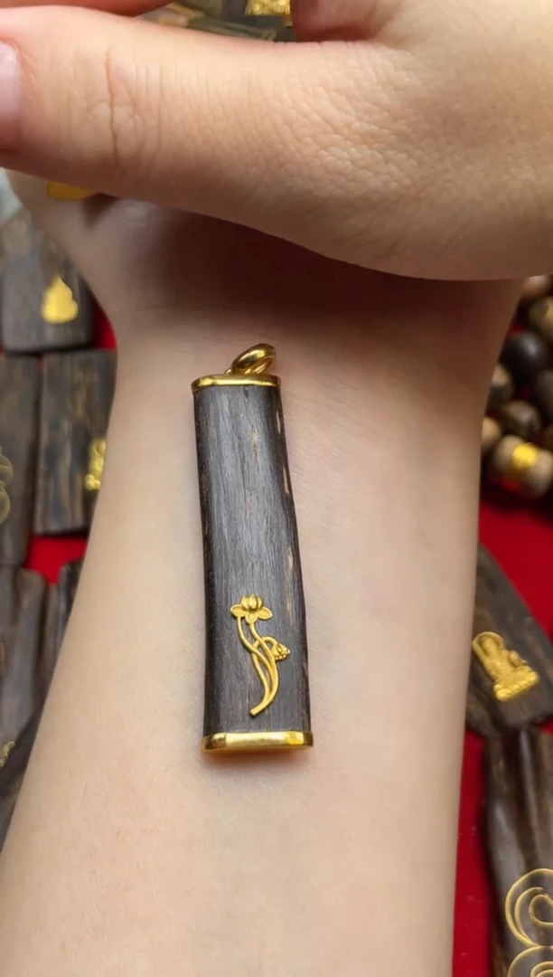 沉香吊坠沉香吊坠25