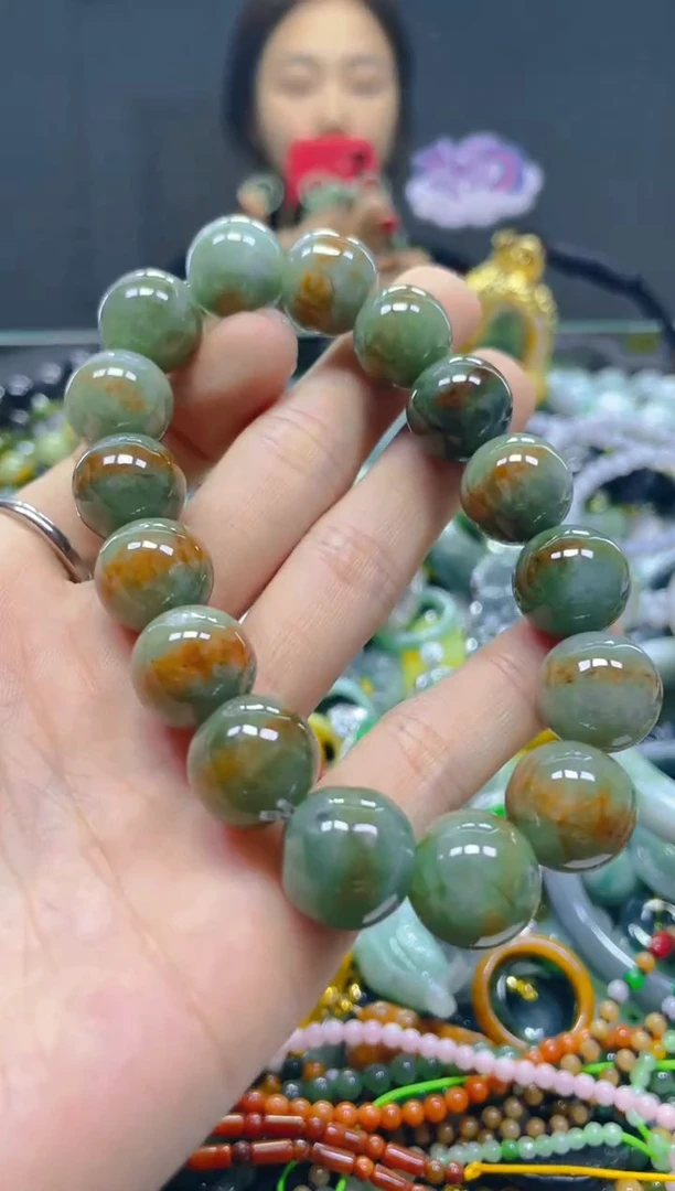 颈饰未镶嵌翡翠13MM/Q/翡翠A货，一件也是批发价